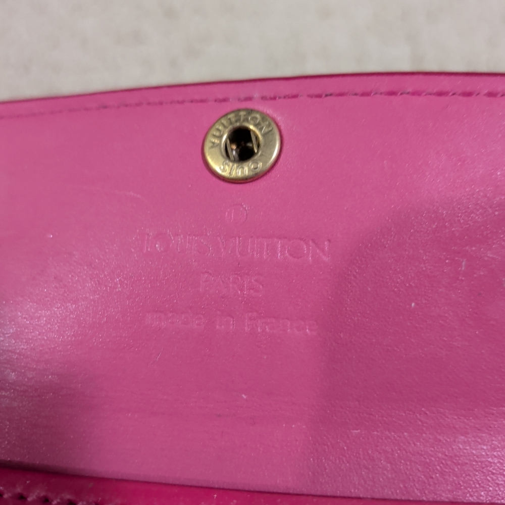 Louis Vuitton Vernis Pink Card Holder - Picture 4 of 15